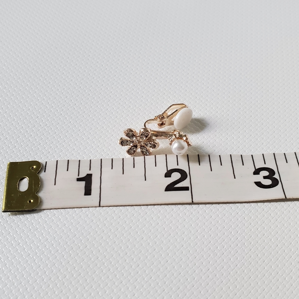 Clip On Flower Crystals Lightweight Earring - Picture 4 of 6